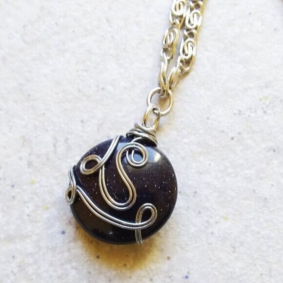 🍂🍁🍃 3/$25!!! Navy Blue Sandstone Disc Necklace w. 20" Stainless Steel Chain - Picture 4 of 8